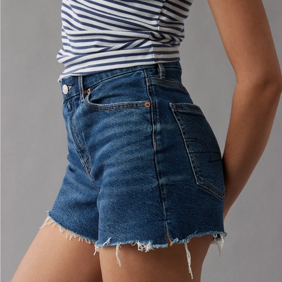 Women’s American Eagle Strigid Curvy Super High Waisted Relaxed Jean Short 12 - Picture 3 of 16